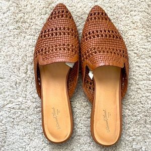 Universal Thread mules